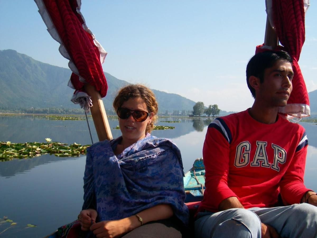 Houseboat Zaindari Palace Srinagar  Exterior photo