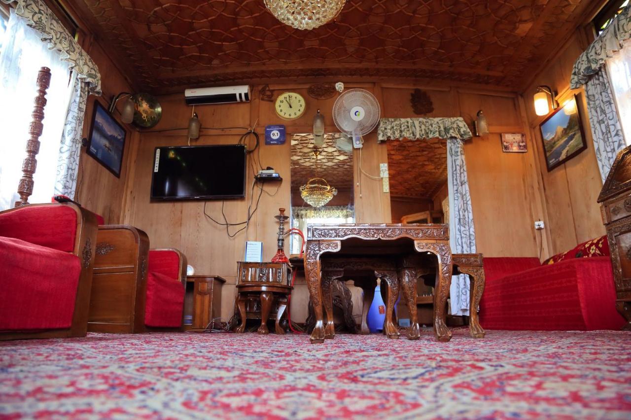 Houseboat Zaindari Palace Srinagar  Exterior photo