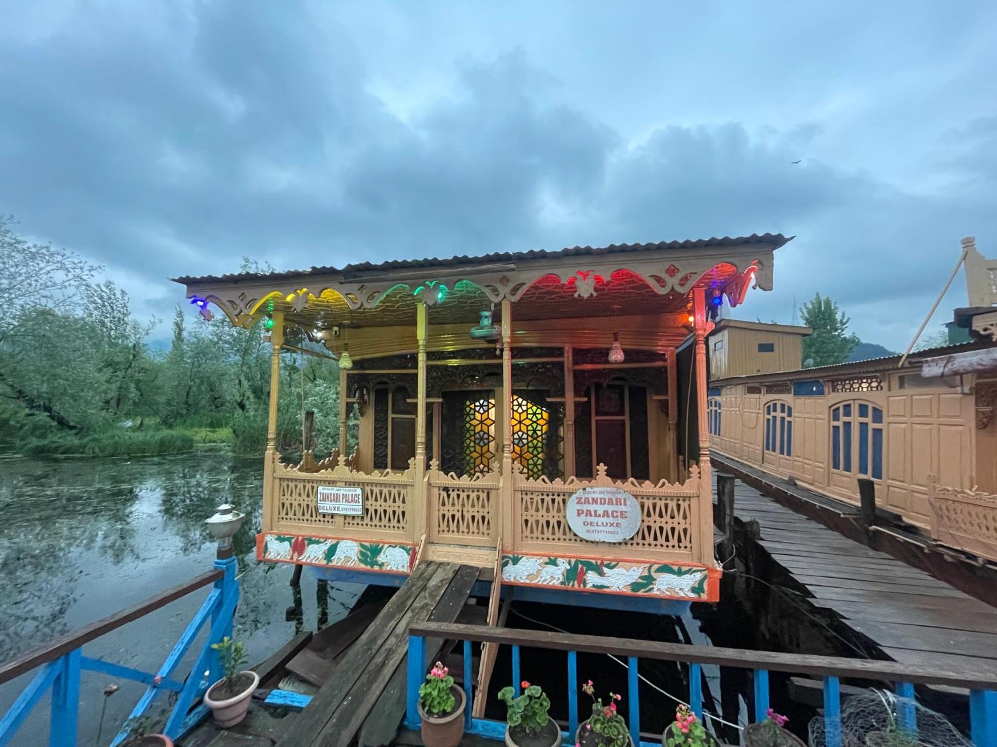 Houseboat Zaindari Palace Srinagar  Exterior photo