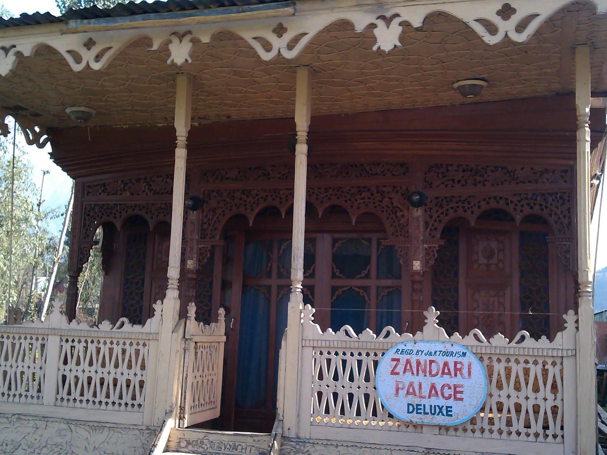 Houseboat Zaindari Palace Srinagar  Exterior photo