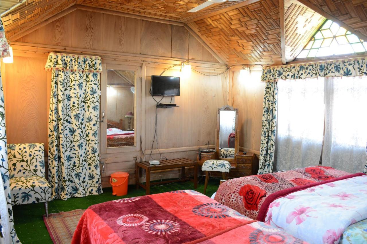 Houseboat Zaindari Palace Srinagar  Exterior photo